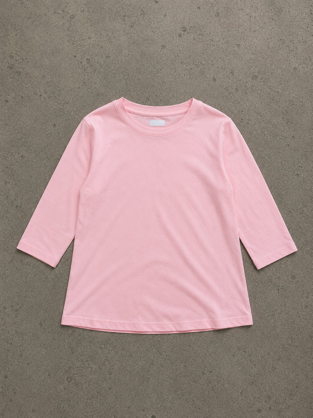 Soft pink Daisy top with a round neckline and half sleeves in a relaxed, lightweight cotton fit.
